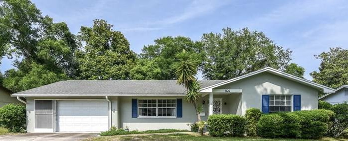 827 Lindenwood Circle West